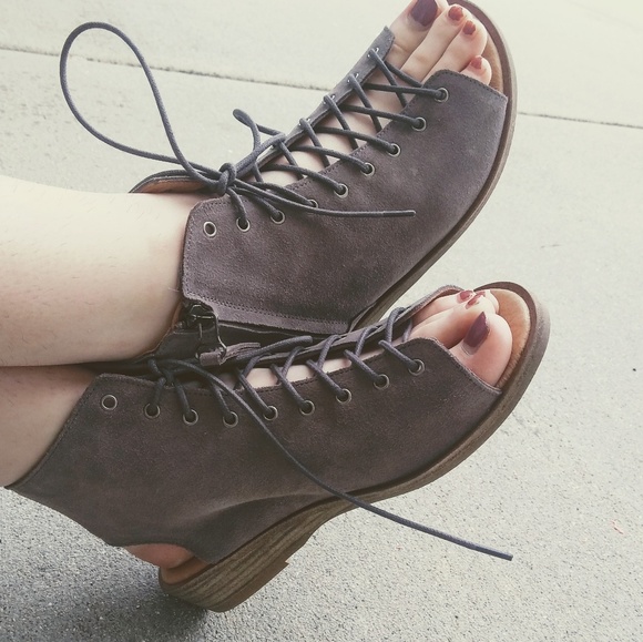 ❤️LAST PAIR❤️🌿SUEDE TOVA SANDALS🌿 - Picture 7 of 8